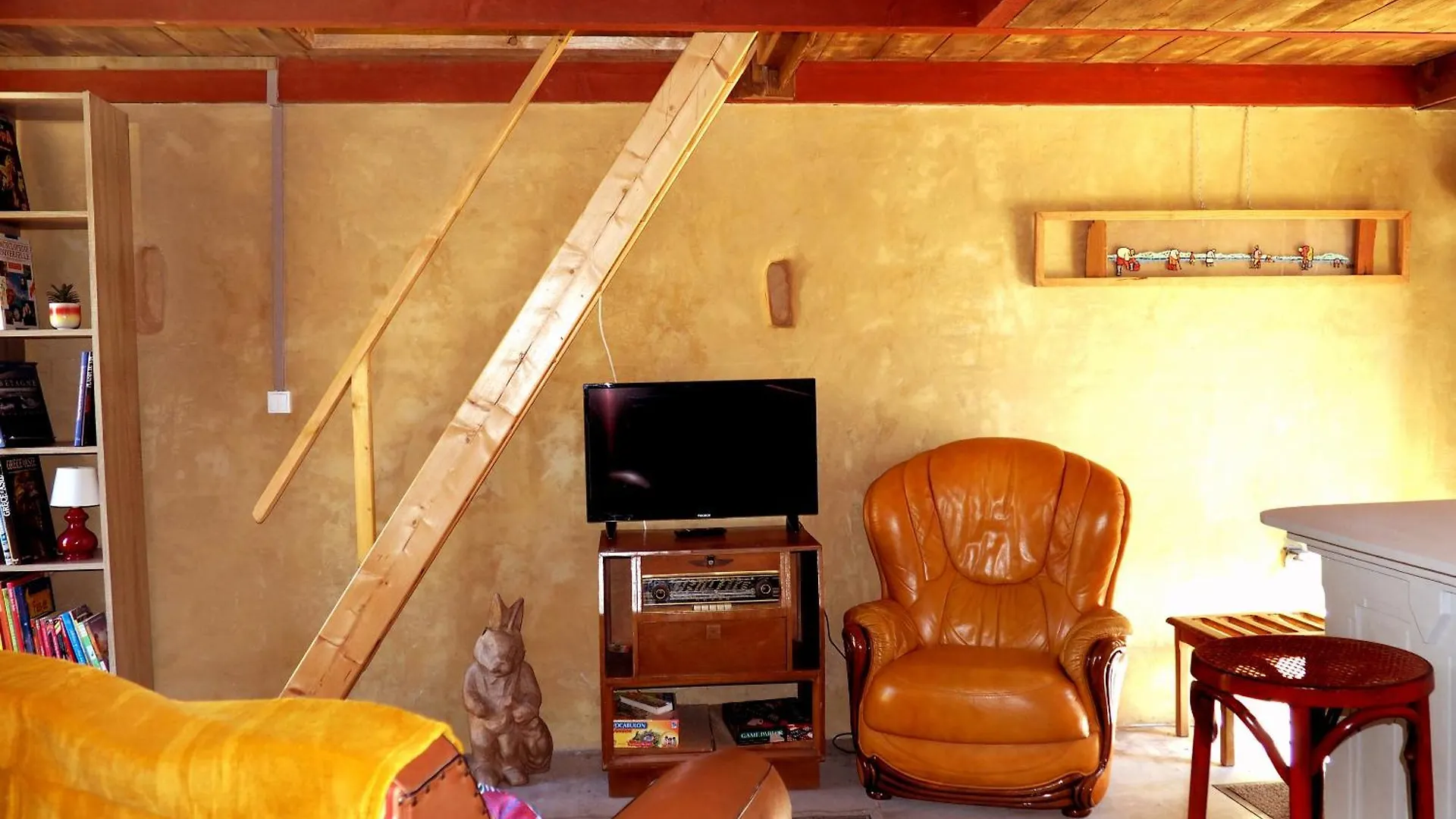 Bretagne Atypique, Dormir Dans Un Ancien Couvent Camlez