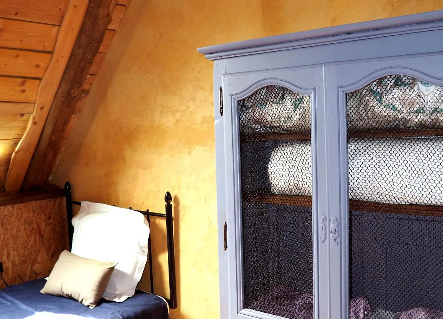 Guest house Bretagne Atypique, Dormir Dans Un Ancien Couvent Camlez France